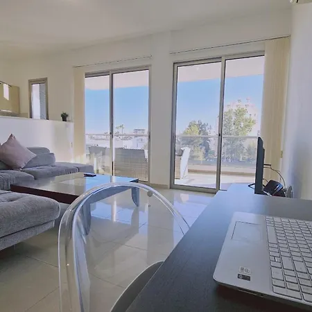 White Petals Appartement Larnaca