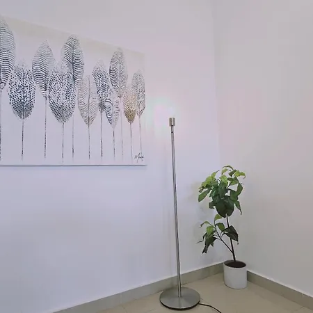 Apartment White Petals