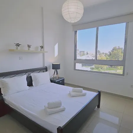 Apartment White Petals