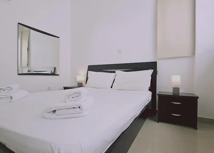 White Petals * Larnaca