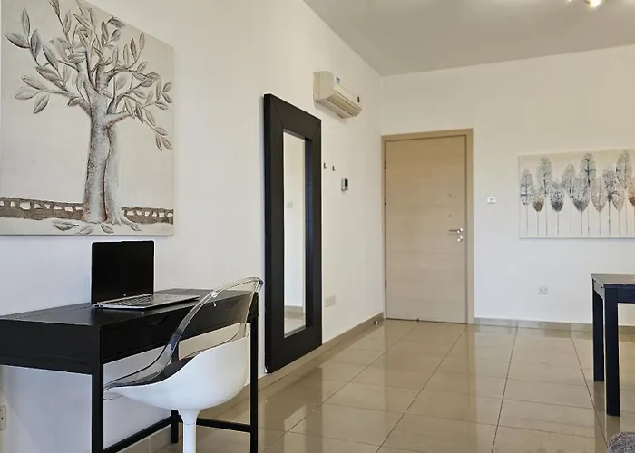 White Petals * Larnaca