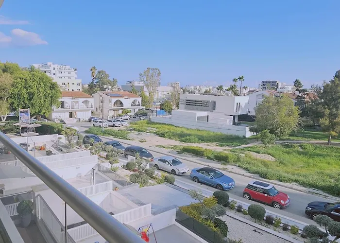 White Petals Lägenhet Larnaca